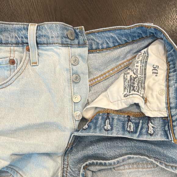 Levi 501 color split shorts - Picture 3 of 3